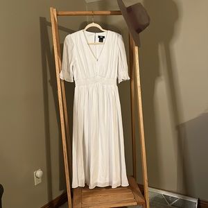 DKNY White Maxi Dress 🧡